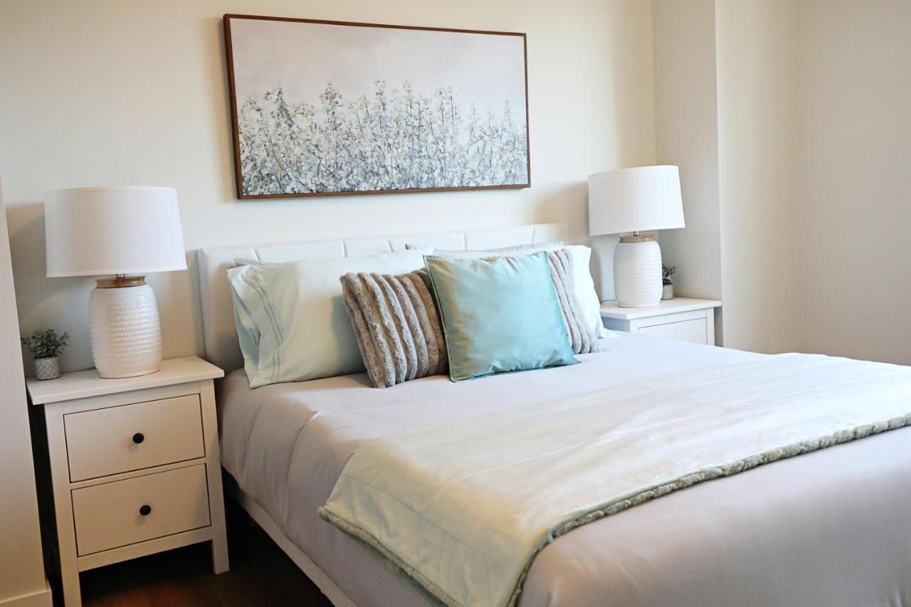 Central 5 Bedroom,Rogers,Commonwealth,Nait Эдмонтон Экстерьер фото
